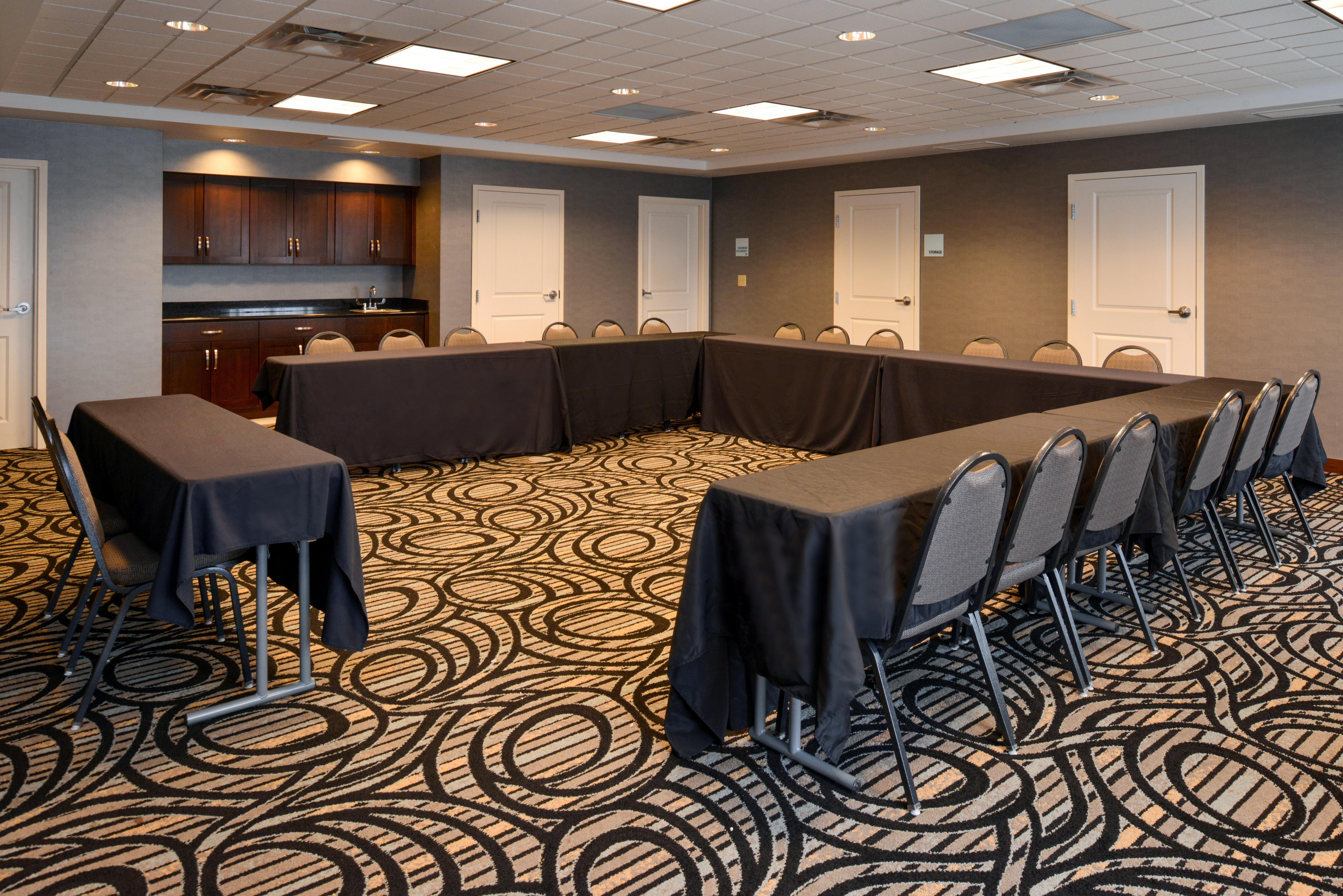 Holiday Inn Express & Suites Greenfield By Ihg Zewnętrze zdjęcie